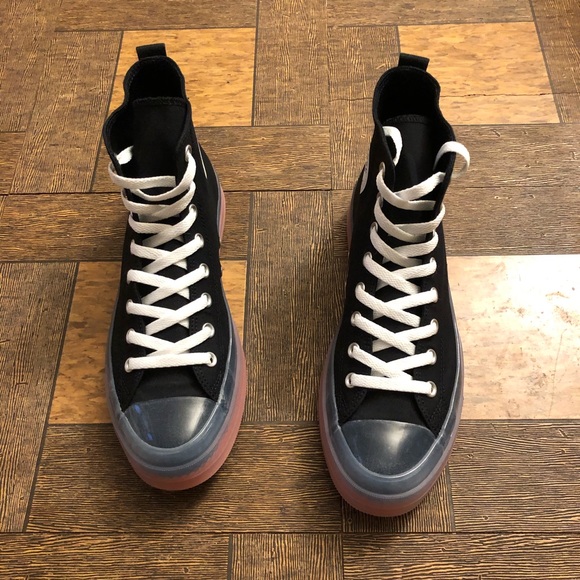 Converse Chuck Taylor All Star Nike Dunks Tech Fleece Jordan 1 Retro Air Max 90